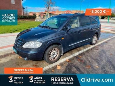 Usado Ssangyong (KGM) Rodius Limited 165 CV (121 kW) 2007 Gris Monovolumen