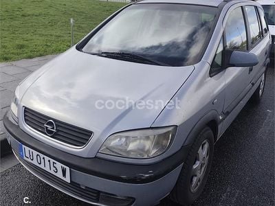 Usado Opel Zafira Elegance 115 CV (84 kW) 1999 Gris / plata Monovolumen