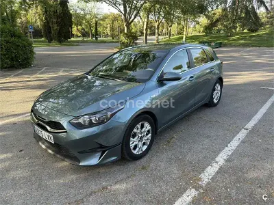 Usado Kia Ceed 120 CV (88 kW) 2022 Verde Utilitario