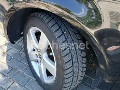 Usado VW Touran Conceptline 100 CV (73 kW) 2005 Negro Monovolumen