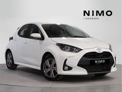 Usado Toyota Yaris Hybrid Active 116 CV (85 kW) 2024 Gris ágata Utilitario