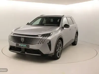 Usado Peugeot 5008 Allure 145 CV (106 kW) 2025 Gris SUV