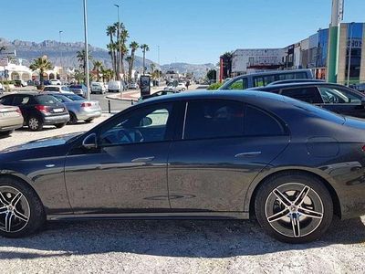 Usado Mercedes E300 313 CV (230 kW) 2025 Gris Berlina