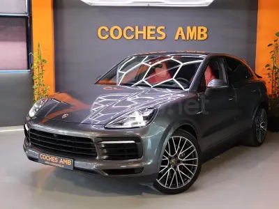 Usado Porsche Cayenne 462 CV (339 kW) 2020 Gris / plata SUV