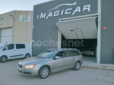 Beige Usado 2007 Volvo V70 Summum Familiar | 6200 €