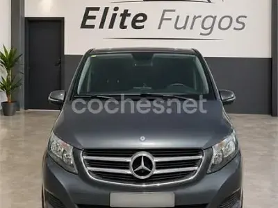 Usado Mercedes V220 Avantgarde 163 CV (119 kW) 2015 Gris / plata Monovolumen