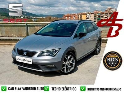 Usado Seat Leon 4Drive 184 CV (135 kW) 2017 Gris / plata Familiar