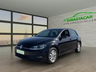 Usado VW Golf VII 116 CV (85 kW) 2019 Negro Utilitario
