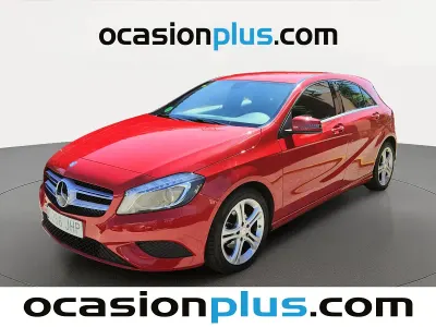 Usado Mercedes A180 Style 109 CV (80 kW) 2015 Rojo Utilitario