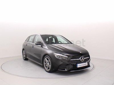 Usado Mercedes B200 150 CV (110 kW) 2024 Negro Monovolumen