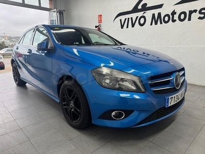 Usado Mercedes A180 Edition 122 CV (89 kW) 2013 Azul Berlina