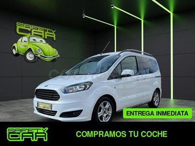 Usado Ford Tourneo Courier Trend 95 CV (69 kW) 2018 Blanco Monovolumen