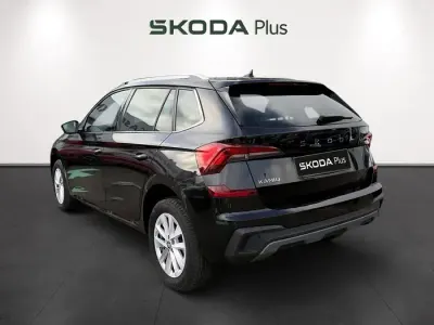 Usado Skoda Kamiq Selection 115 CV (84 kW) 2025 Negro SUV