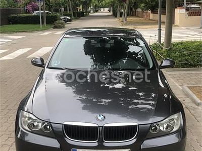 Usado BMW 318 129 CV (94 kW) 2007 Gris / plata Berlina