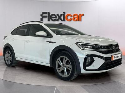 Begagnad VW Taigo R-line 110 HK (80 kW) 2023 Vit SUV