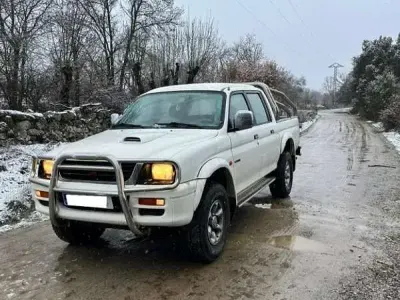 Usado Mitsubishi L200 99 CV (72 kW) 1997 Blanco Pickup/Camioneta