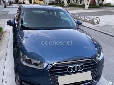 Usado Audi A1 Design 90 CV (66 kW) 2015 Azul Berlina