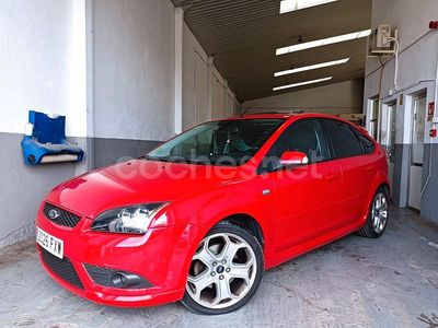 Usado Ford Focus Titanium 136 CV (100 kW) 2008 Rojo Berlina