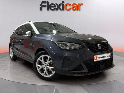 Usado Seat Arona FR 150 CV (110 kW) 2023 Gris SUV