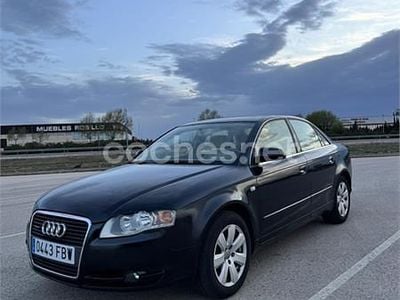 Usado Audi A4 140 CV (102 kW) 2006 Negro Berlina