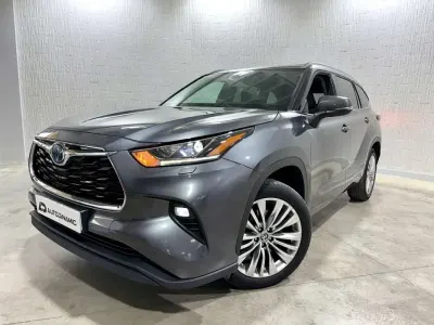 Usado Toyota Highlander Advance 247 CV (181 kW) 2024 Gris SUV