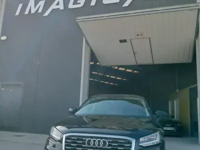 Usado Audi Q2 Design 116 HP (85 kW) 2018 Preto SUV