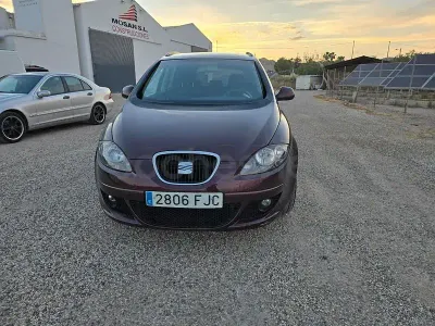 Usado Seat Altea XL Reference 105 CV (77 kW) 2006 Marrón Monovolumen