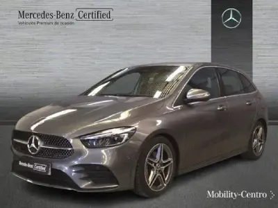 Usado Mercedes B200 150 CV (110 kW) 2024 Gris montaña Utilitario
