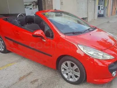 Begagnad Peugeot 207 CC Sport 110 HK (80 kW) 2007 Röd Cab