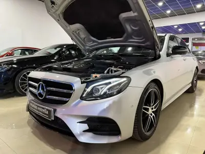 Usado Mercedes E220 194 CV (142 kW) 2017 Gris Familiar