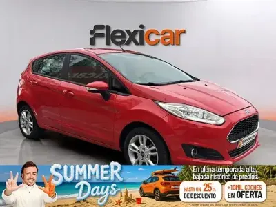 Usado Ford Fiesta 95 CV (69 kW) 2017 Rojo Utilitario