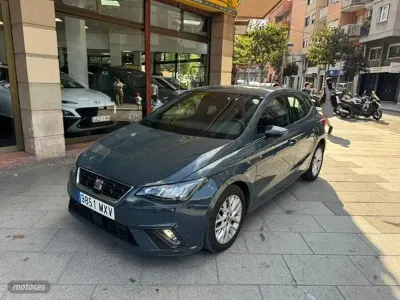 Usado Seat Ibiza FR 115 CV (84 kW) 2025 Gris / plata Utilitario