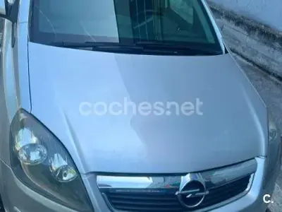 Usado Opel Zafira Cosmo 120 CV (88 kW) 2008 Gris / plata Monovolumen