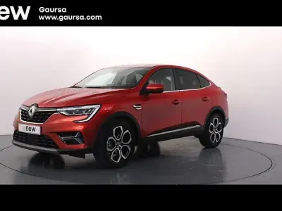 Usado Renault Arkana Zen 145 CV (106 kW) 2022 Rojo SUV
