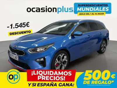 Usado Kia Ceed 136 CV (100 kW) 2021 Azul Utilitario