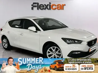 Usado Seat Leon Reference 115 CV (84 kW) 2021 Blanco Berlina
