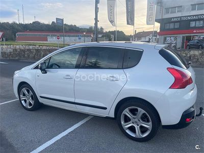 Blanco Usado 2013 Peugeot 3008 Berlina | 8100 € (Un poco caro)
