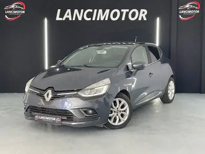 Usado Renault Clio IV LIMITED 90 CV (66 kW) 2018 Gris / plata Berlina