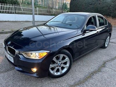 Usado BMW 318 143 CV (105 kW) 2014 Azul Berlina