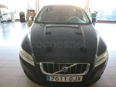 Käytetty Volvo V70 Momentum 136 HP (100 kW) 2009 Musta Farmari