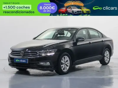 Usado VW Passat Business 122 CV (89 kW) 2022 Azul Familiar