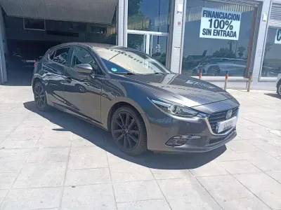 Usado Mazda 3 Style 150 CV (110 kW) 2017 Gris Utilitario