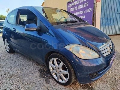 Usado Mercedes A180 Avantgarde 109 CV (80 kW) 2010 Azul Berlina