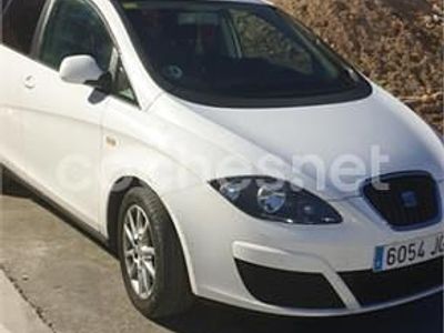 Usado Seat Altea XL 105 CV (77 kW) 2015 Blanco Monovolumen