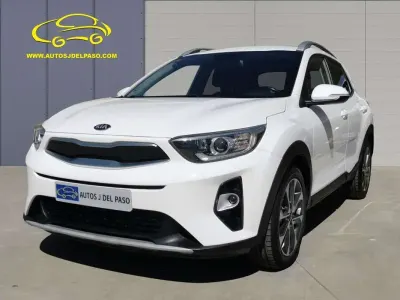 Usado Kia Stonic 101 CV (74 kW) 2019 Blanco SUV