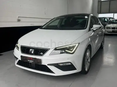 Usado Seat Leon FR 130 CV (95 kW) 2018 Blanco Berlina