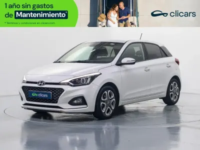 Usado Hyundai i20 100 CV (73 kW) 2018 Blanco Berlina