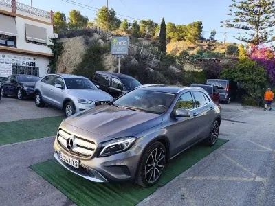Usado Mercedes GLA220 Style 170 CV (125 kW) 2014 Gris / plata SUV