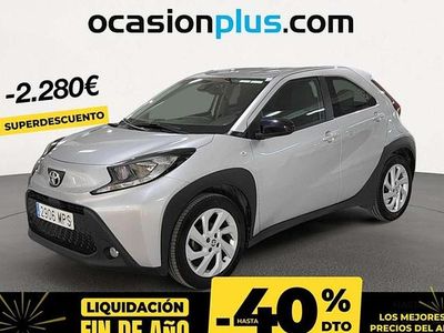 Gris Usado 2024 Toyota Aygo Play Utilitario | 12.819 € (Precio justo)