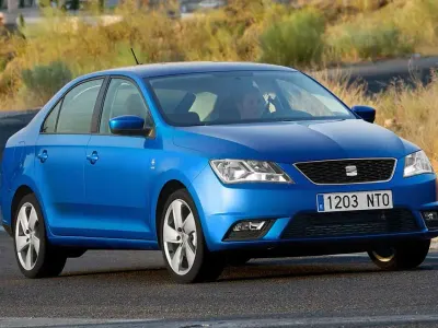 Usado Seat Toledo XCELLENCE 116 CV (85 kW) 2017 Gris Utilitario